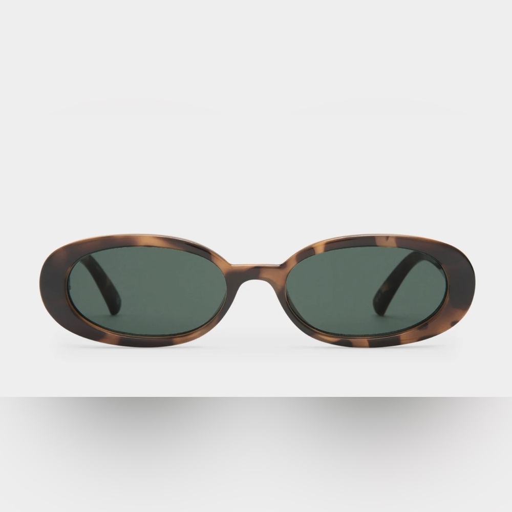 Le Specs  OUTTA LOVE | TORT GREEN MONO Sunglasses with Navy Sunglasses Pouch